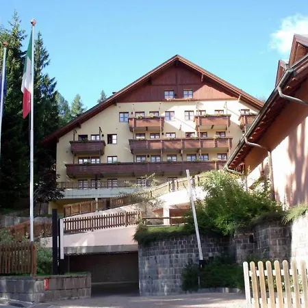 Nevesole 3* Folgarida